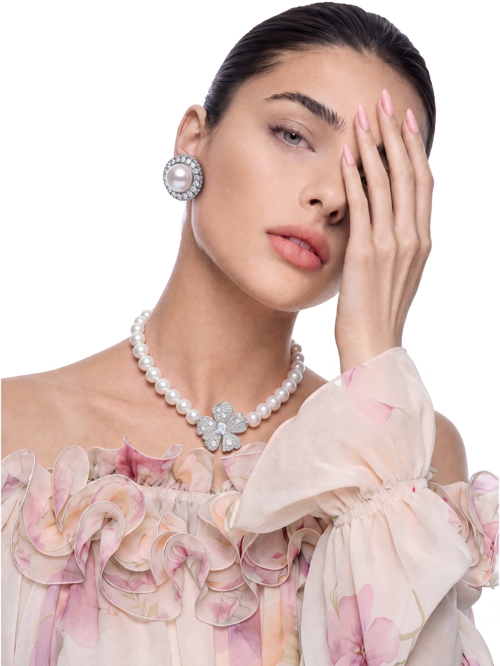 Bellina Floral Pearl Necklace - Image 2