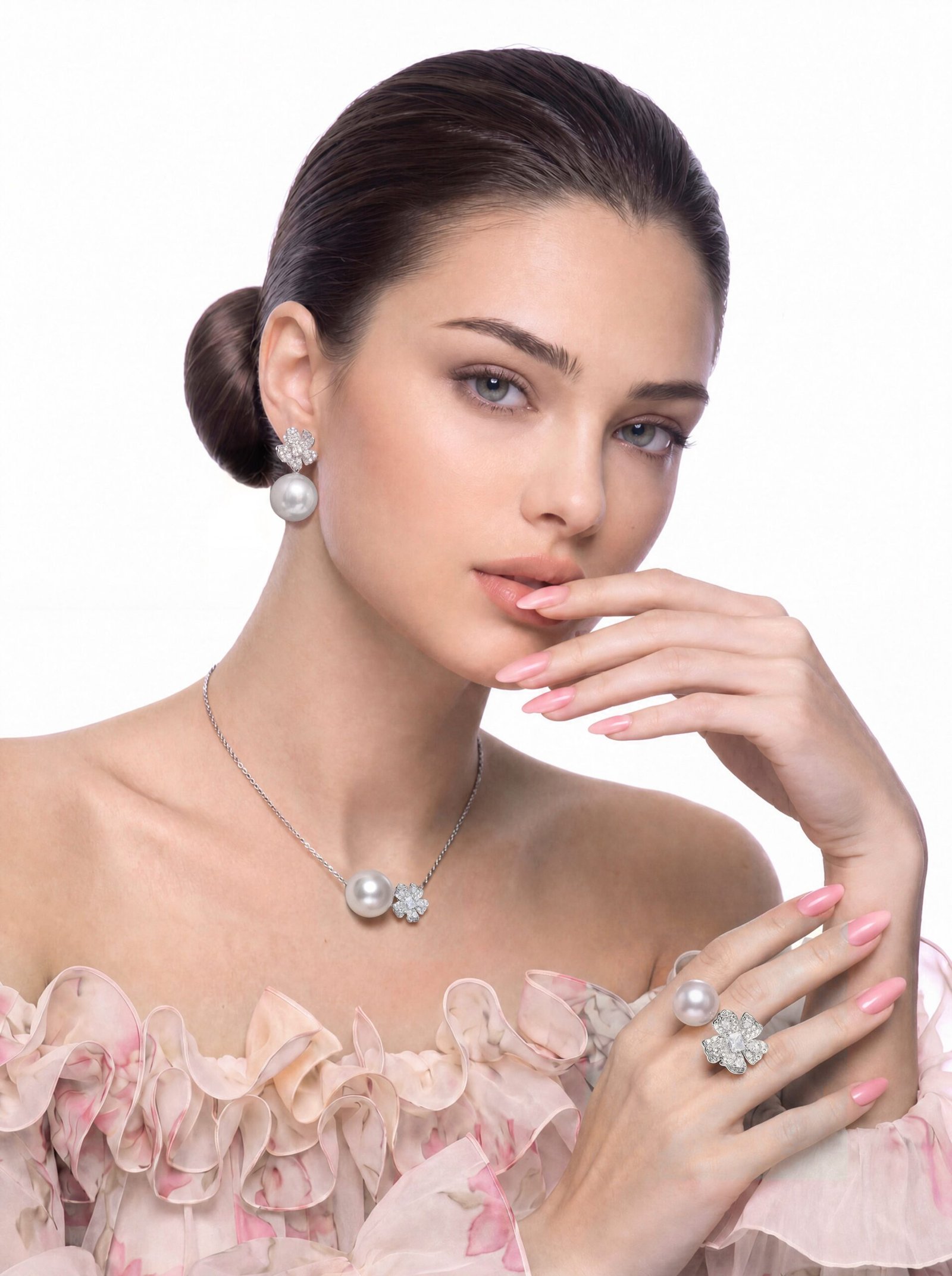 Lovelle Floral White Necklace - Image 2
